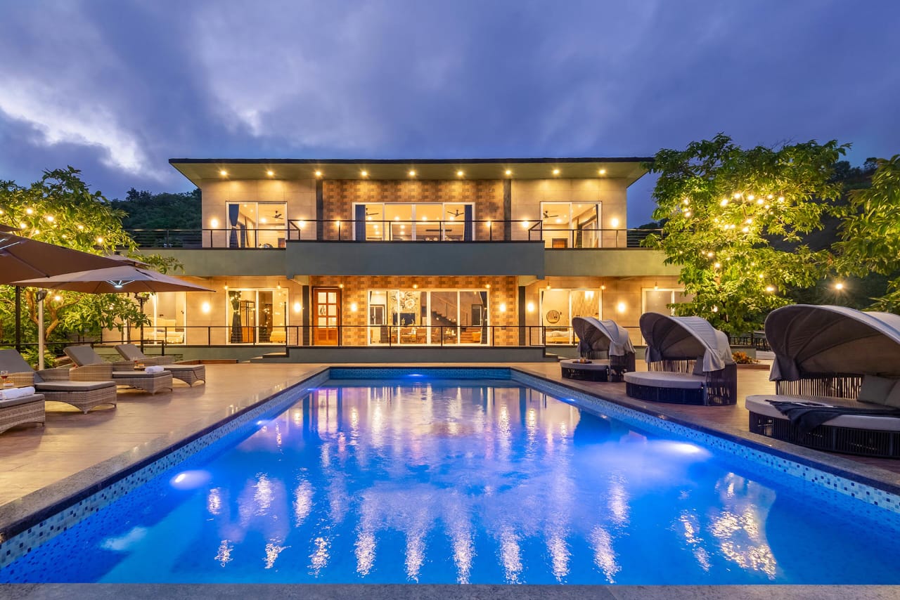 6 BHK GLASS HOUSE VILLA - PAWNA / LONAVALA