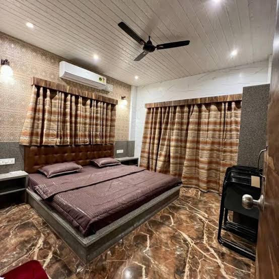2 BHK - MOUNT BUNGALOWS-BIG PRIVATE POOL BUNGALOW , LONAVALA